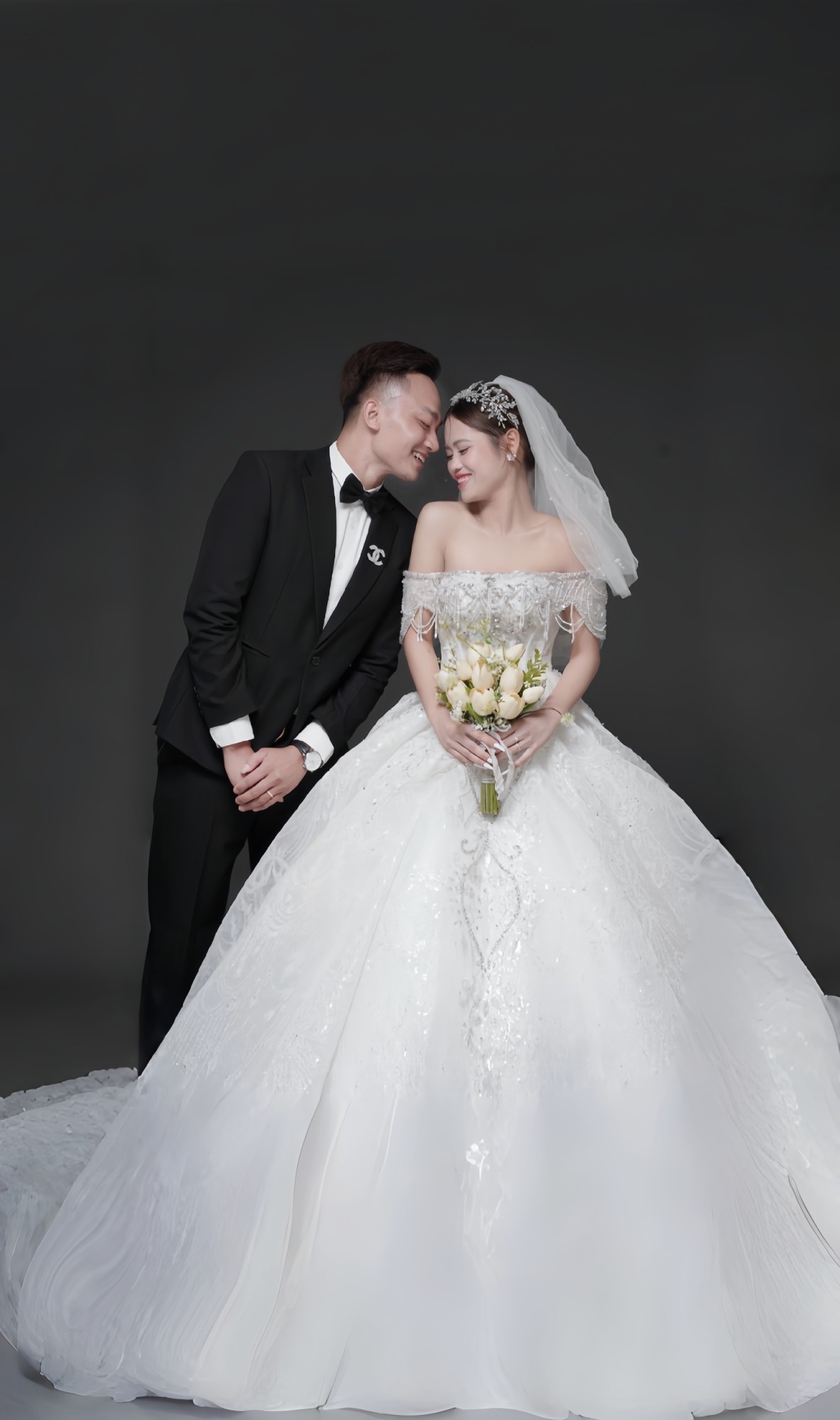 Thiệp cưới online - Bùi Hoành & Hoàng Luyện