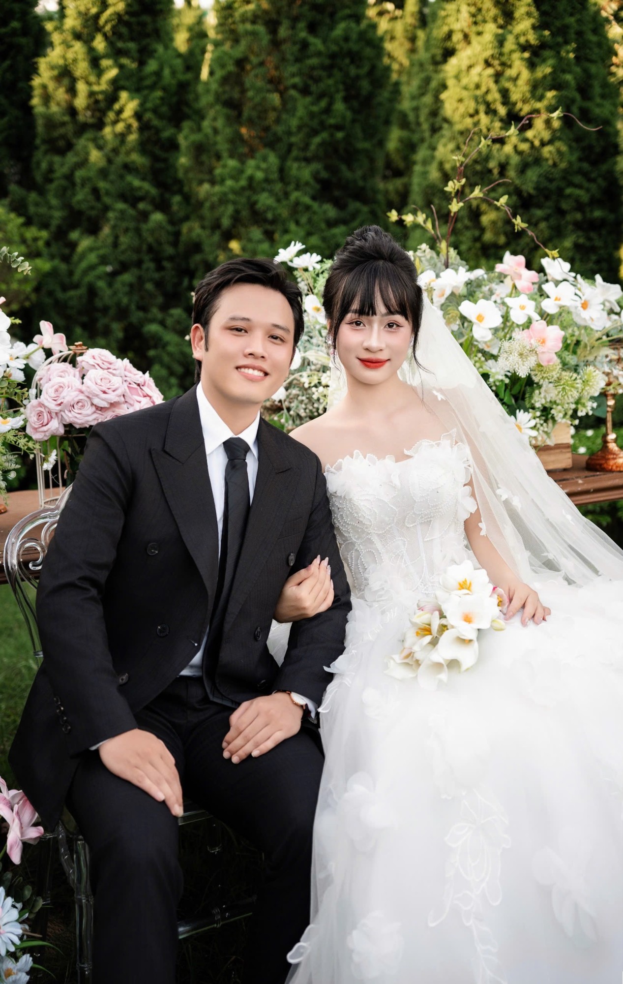 Thiệp cưới online - Hoa & Sơn