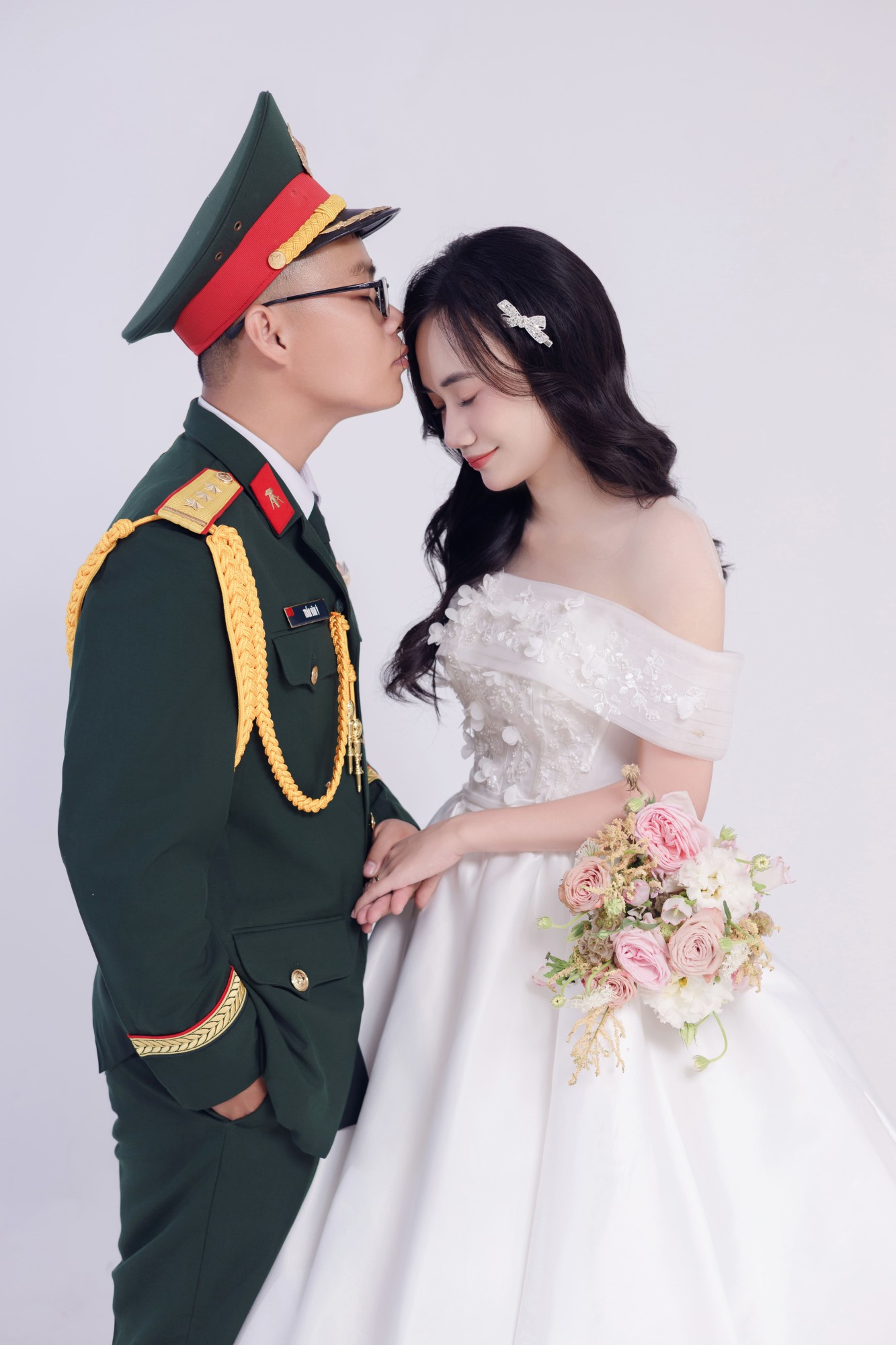 Thiệp cưới online - Đám cưới Văn Ý và Phương Nhi