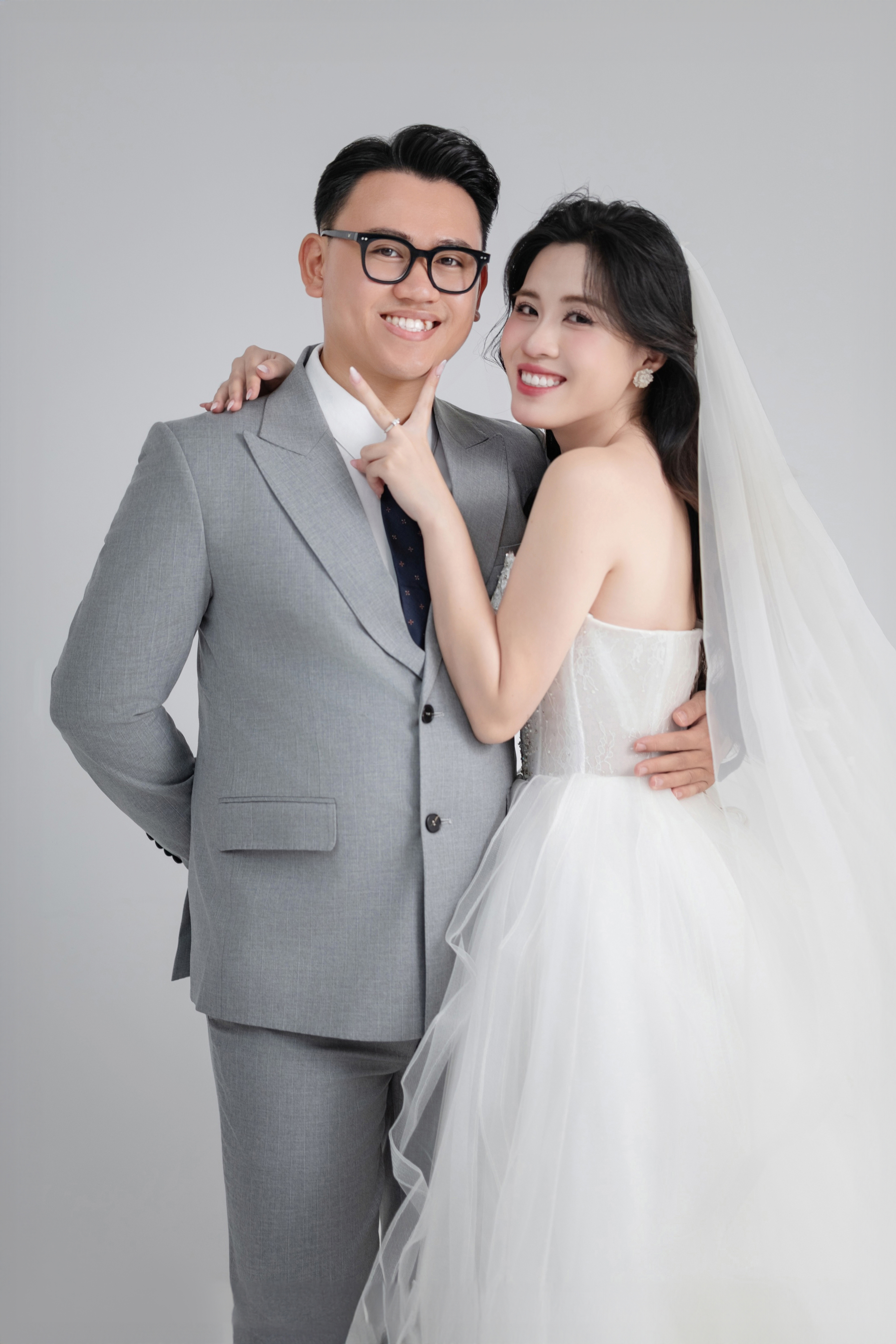 Thiệp cưới online - Tùng và Hằng